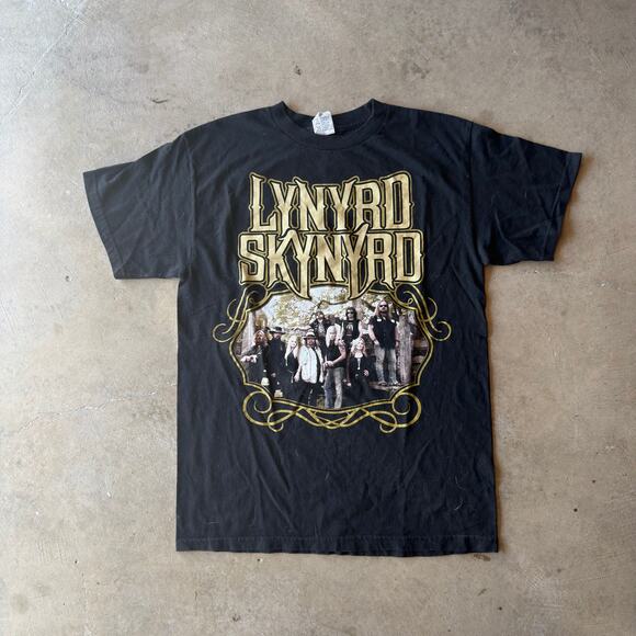 VINTAGE Y2K 2015 LYNYRD SKYNRD 2015 TOUR T-SHIRT MUSIC BAND GRAPHIC MENS MEDIUM - Picture 1 of 6